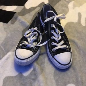 Black converse